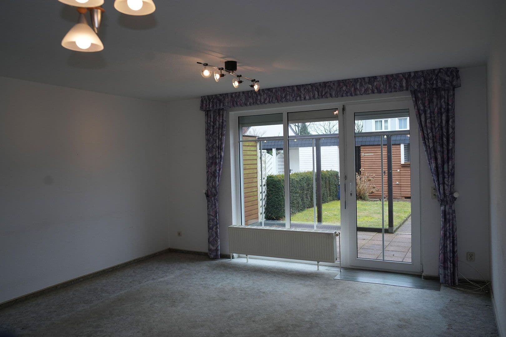 Predaj domu 115 m², pozemek 150 m², Friedrich-Engels-Straße, Bremen, Brémy Predaj domu 115 m², pozemek 150 m², Friedrich-Engels-Straße, Bremen, Brémy