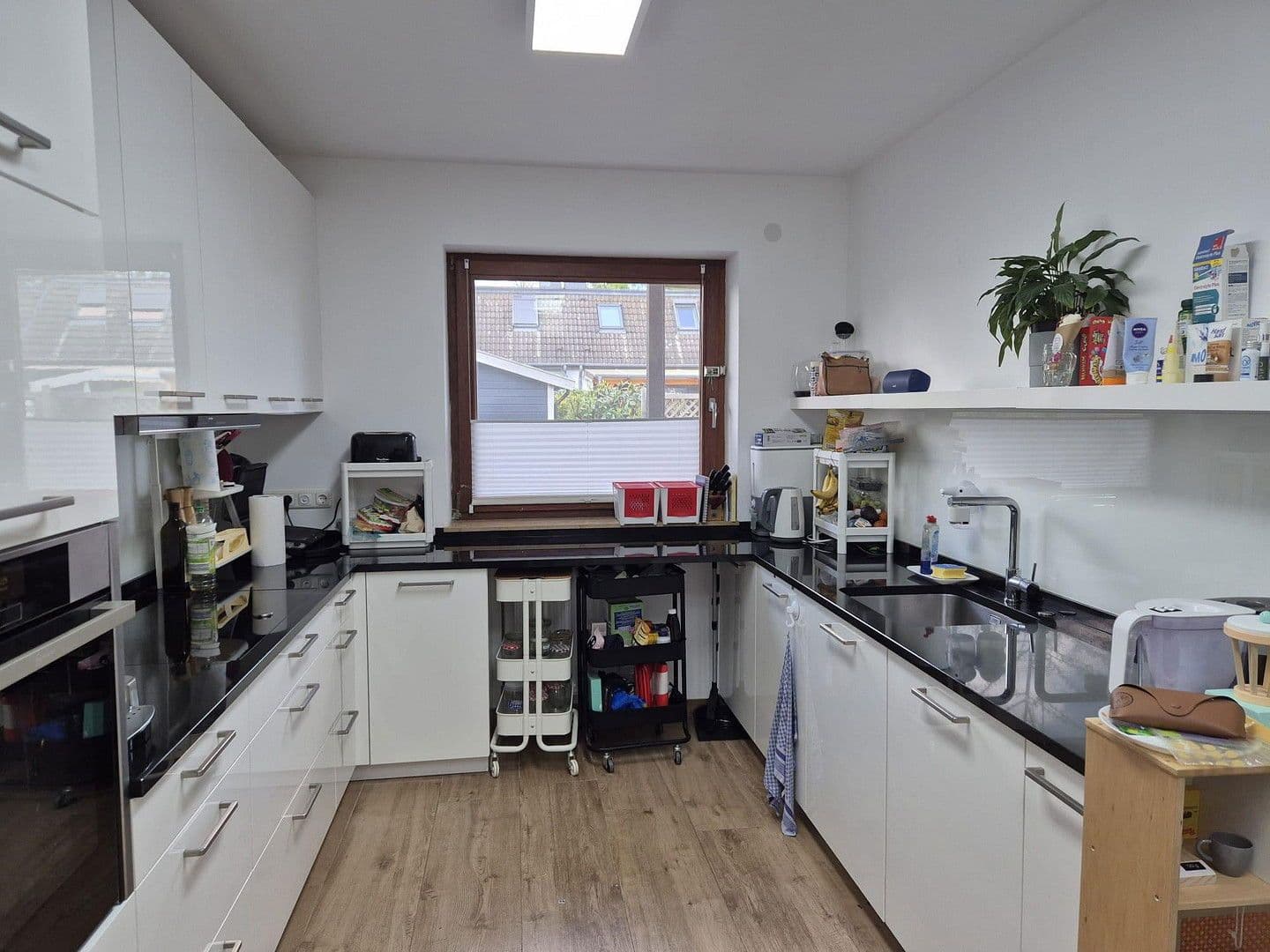 Prenájom domu 114 m², pozemek 160 m², Hans-Scharoun-Weg 7c, Norderstedt, Šlezvicko-Holštajnsko Prenájom domu 114 m², pozemek 160 m², Hans-Scharoun-Weg 7c, Norderstedt, Šlezvicko-Holštajnsko