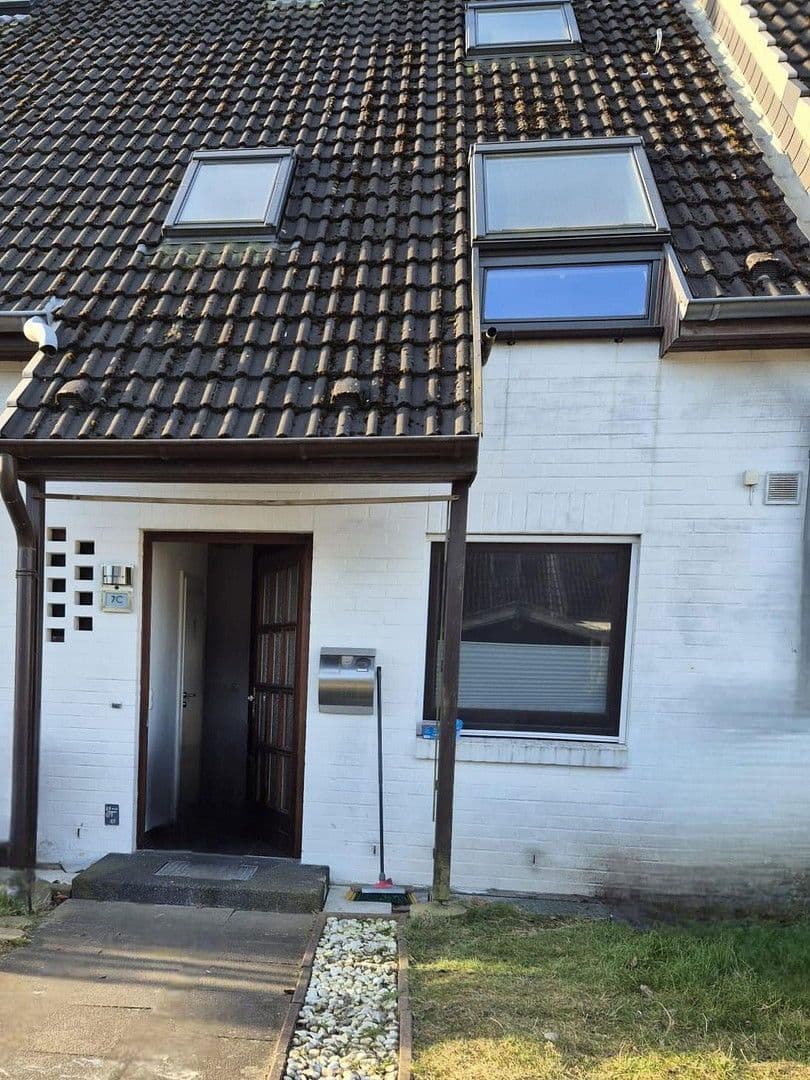 Prenájom domu 114 m², pozemek 160 m², Hans-Scharoun-Weg 7c, Norderstedt, Šlezvicko-Holštajnsko Prenájom domu 114 m², pozemek 160 m², Hans-Scharoun-Weg 7c, Norderstedt, Šlezvicko-Holštajnsko