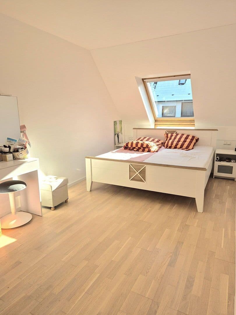 Prenájom domu 114 m², pozemek 160 m², Hans-Scharoun-Weg 7c, Norderstedt, Šlezvicko-Holštajnsko Prenájom domu 114 m², pozemek 160 m², Hans-Scharoun-Weg 7c, Norderstedt, Šlezvicko-Holštajnsko