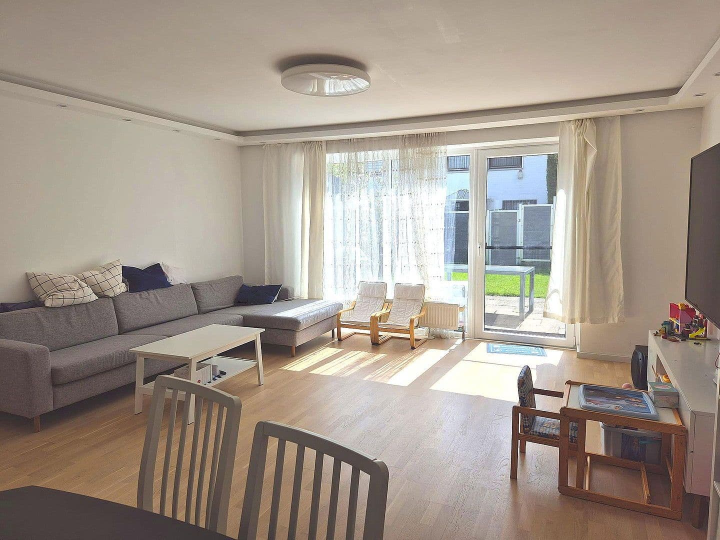 Prenájom domu 114 m², pozemek 160 m², Hans-Scharoun-Weg 7c, Norderstedt, Šlezvicko-Holštajnsko Prenájom domu 114 m², pozemek 160 m², Hans-Scharoun-Weg 7c, Norderstedt, Šlezvicko-Holštajnsko