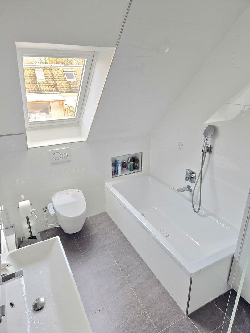 Prenájom domu 114 m², pozemek 160 m², Hans-Scharoun-Weg 7c, Norderstedt, Šlezvicko-Holštajnsko Prenájom domu 114 m², pozemek 160 m², Hans-Scharoun-Weg 7c, Norderstedt, Šlezvicko-Holštajnsko