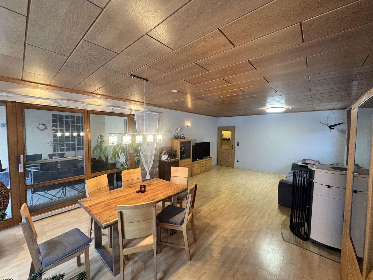 Predaj domu 131 m², pozemek 672 m², Neukirchen bei Sulzbach-Rosenberg, Bavorsko Predaj domu 131 m², pozemek 672 m², Neukirchen bei Sulzbach-Rosenberg, Bavorsko