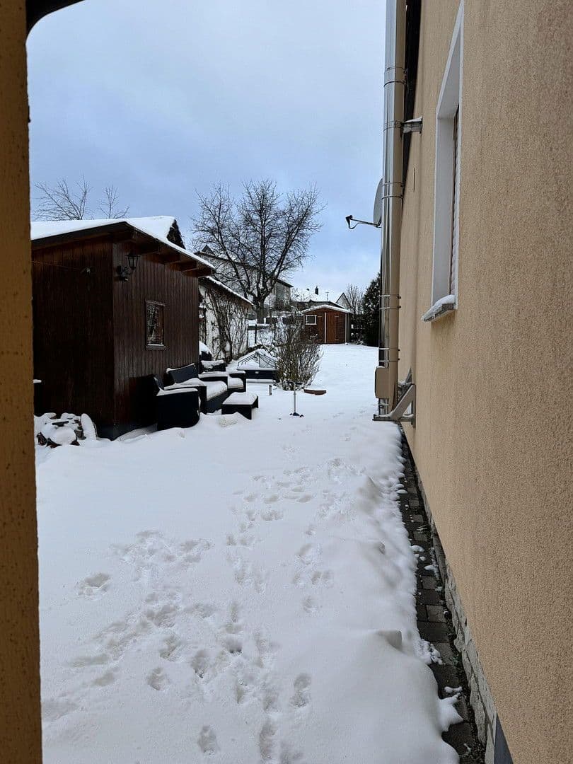 Predaj domu 131 m², pozemek 672 m², Neukirchen bei Sulzbach-Rosenberg, Bavorsko Predaj domu 131 m², pozemek 672 m², Neukirchen bei Sulzbach-Rosenberg, Bavorsko