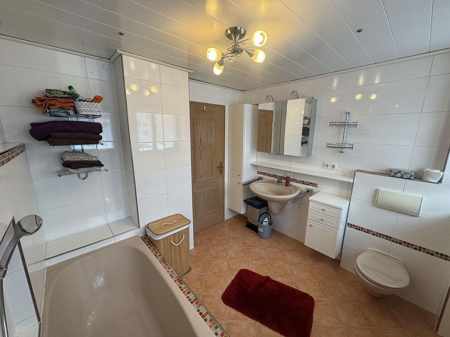 Predaj domu 131 m², pozemek 672 m², Neukirchen bei Sulzbach-Rosenberg, Bavorsko Predaj domu 131 m², pozemek 672 m², Neukirchen bei Sulzbach-Rosenberg, Bavorsko