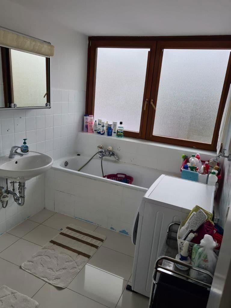 Prenájom bytu 3-izbový 89 m², Wurmbergerstraße 84, Pforzheim, Bádensko-Wurttembersko Prenájom bytu 3-izbový 89 m², Wurmbergerstraße 84, Pforzheim, Bádensko-Wurttembersko