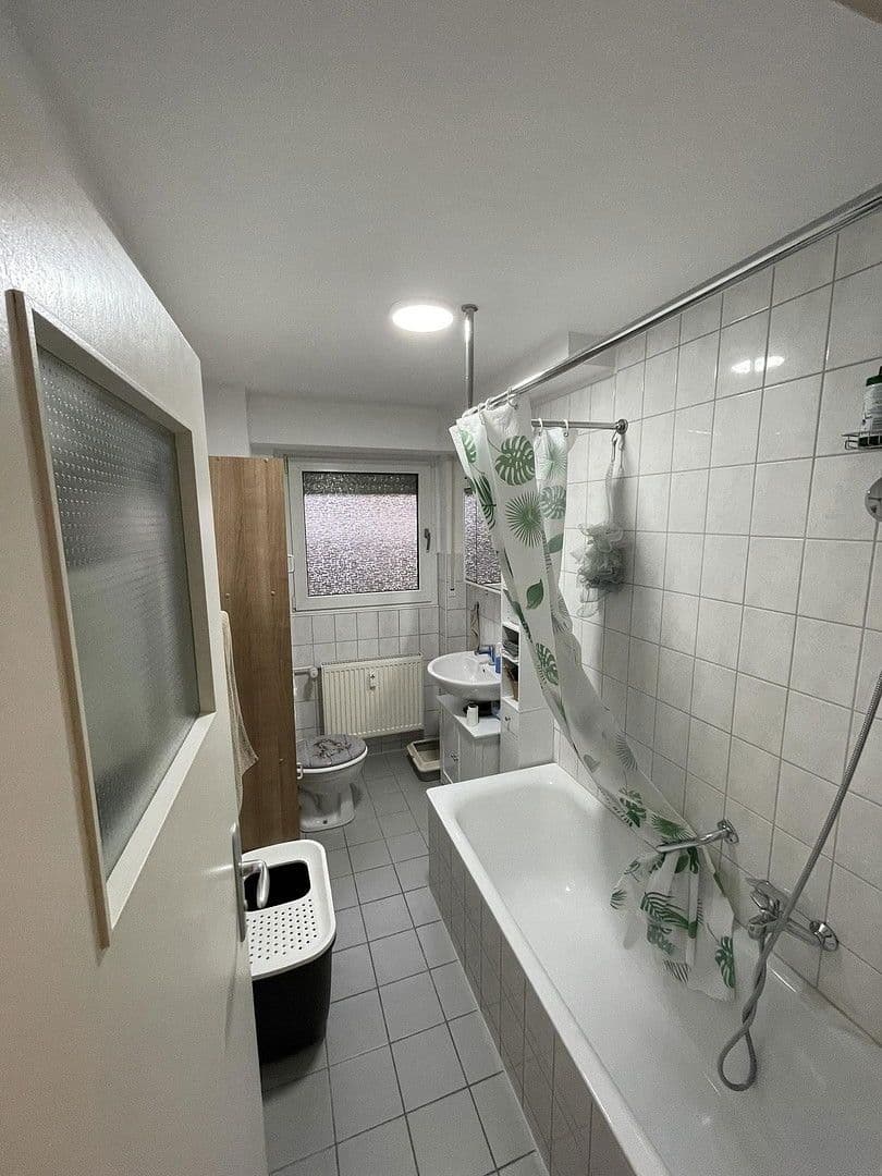 Prenájom bytu 2-izbový 50 m², Schillerstraße 79, Bensheim, Hesensko Prenájom bytu 2-izbový 50 m², Schillerstraße 79, Bensheim, Hesensko