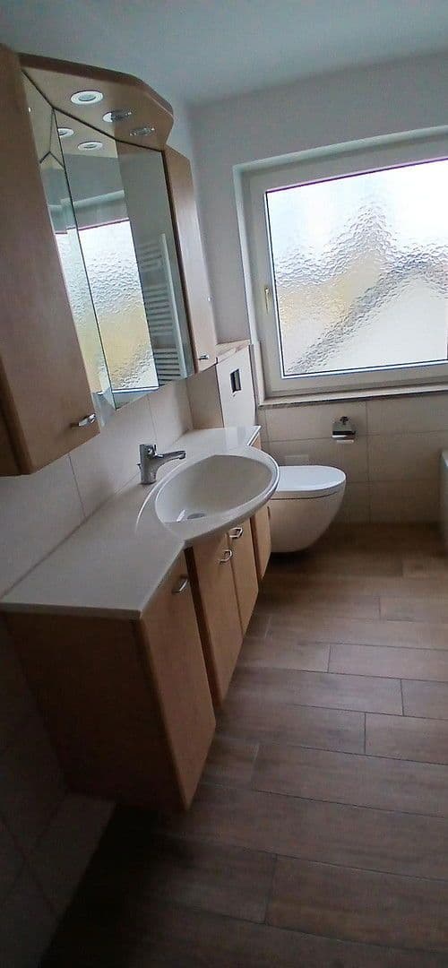 Prenájom bytu 3-izbový 88 m², Freising, Bavorsko Prenájom bytu 3-izbový 88 m², Freising, Bavorsko