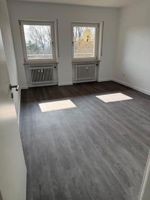 Prenájom bytu 3-izbový 85 m², Leinburg, Bavorsko Prenájom bytu 3-izbový 85 m², Leinburg, Bavorsko