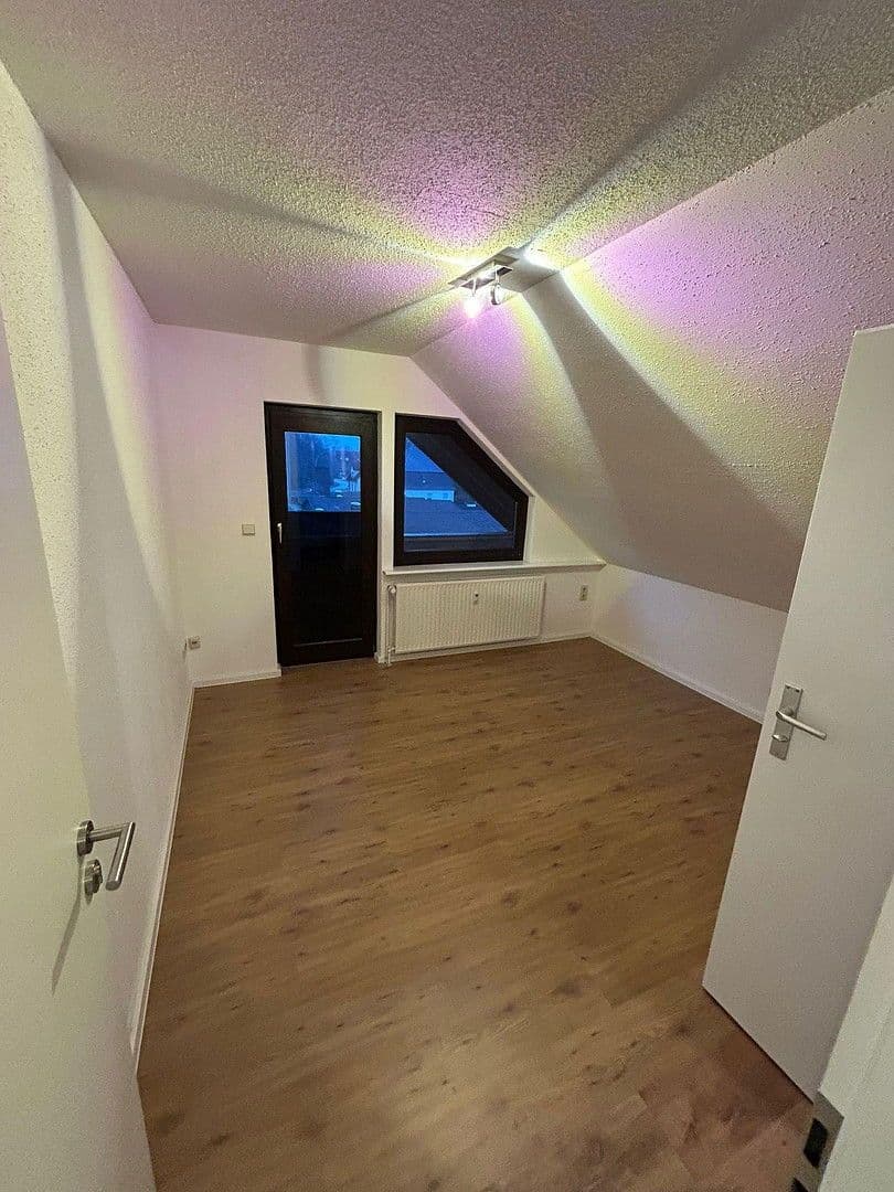 Prenájom bytu 3-izbový 73 m², Steinheimer Straße 217, Horn-Bad Meinberg, Severné Porýnie - Westfálsko Prenájom bytu 3-izbový 73 m², Steinheimer Straße 217, Horn-Bad Meinberg, Severné Porýnie - Westfálsko