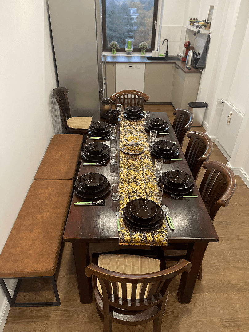 Prenájom bytu 5-izbový 120 m², Hamburg, Hamburg Prenájom bytu 5-izbový 120 m², Hamburg, Hamburg