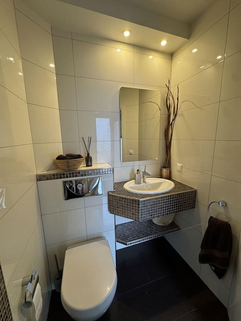 Predaj domu 141 m², pozemek 256 m², Worms-Herrnsheim, Porýnie-Falcko Predaj domu 141 m², pozemek 256 m², Worms-Herrnsheim, Porýnie-Falcko