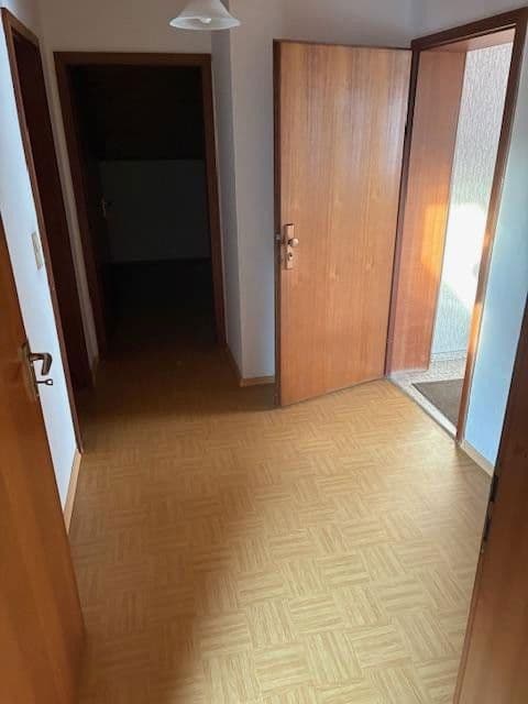 Prenájom bytu 3-izbový 75 m², Mannheim, Bádensko-Wurttembersko Prenájom bytu 3-izbový 75 m², Mannheim, Bádensko-Wurttembersko