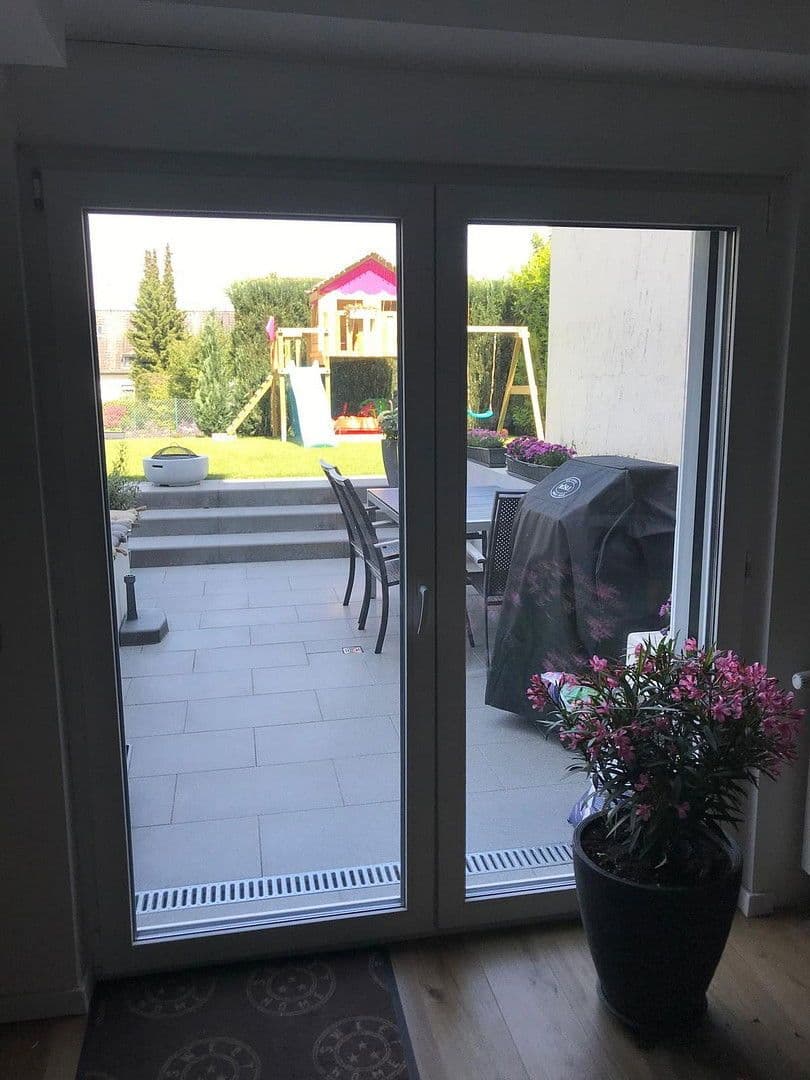 Predaj bytu 4-izbový 98 m², Essen, Severné Porýnie - Westfálsko Predaj bytu 4-izbový 98 m², Essen, Severné Porýnie - Westfálsko