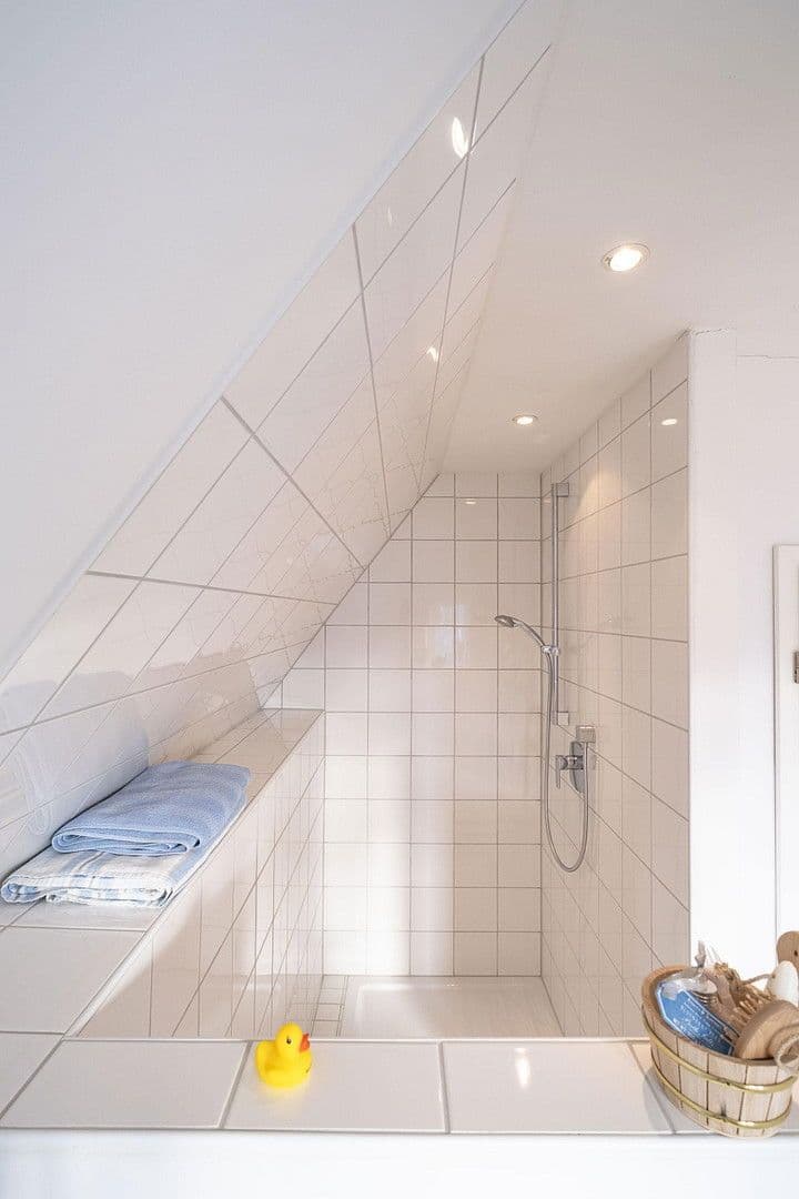 Prenájom domu 130 m², pozemek 446 m², Maikammer, Porýnie-Falcko Prenájom domu 130 m², pozemek 446 m², Maikammer, Porýnie-Falcko