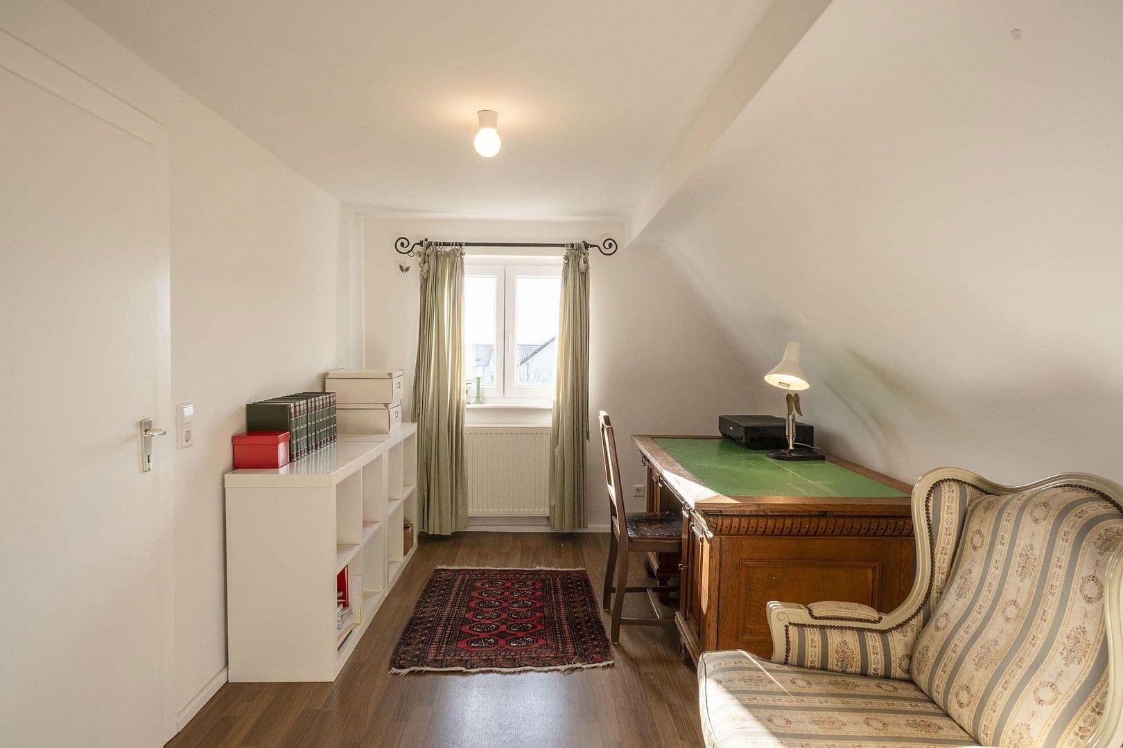 Prenájom domu 130 m², pozemek 446 m², Maikammer, Porýnie-Falcko Prenájom domu 130 m², pozemek 446 m², Maikammer, Porýnie-Falcko