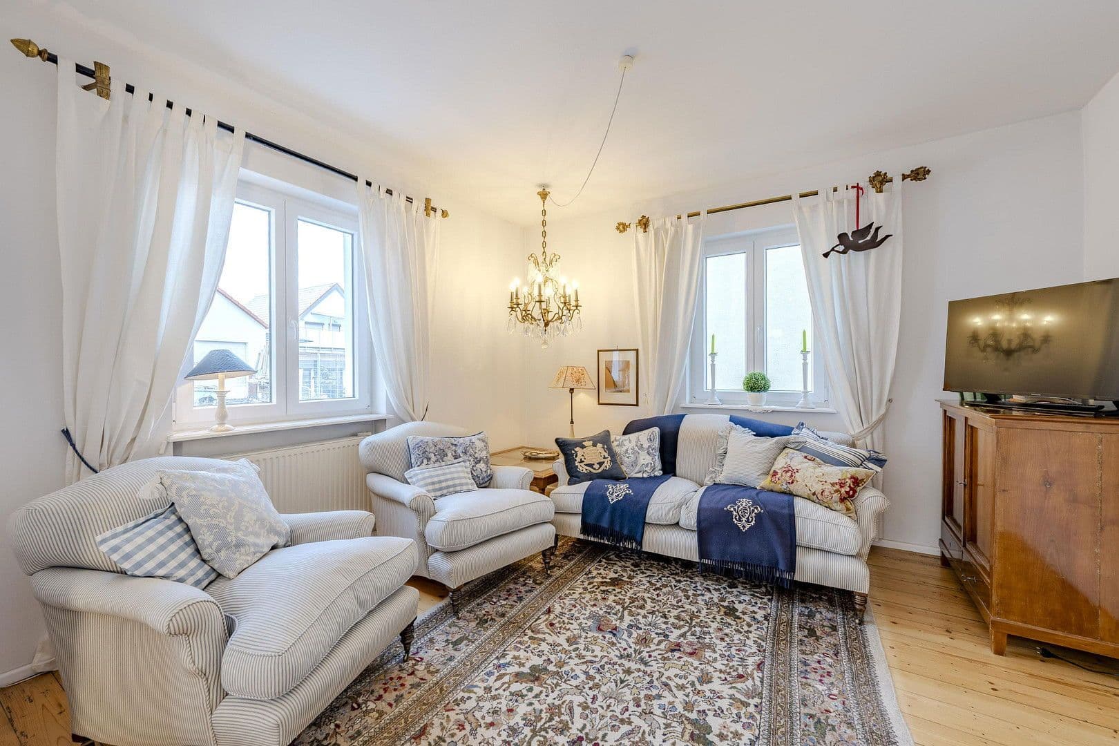 Prenájom domu 130 m², pozemek 446 m², Maikammer, Porýnie-Falcko Prenájom domu 130 m², pozemek 446 m², Maikammer, Porýnie-Falcko