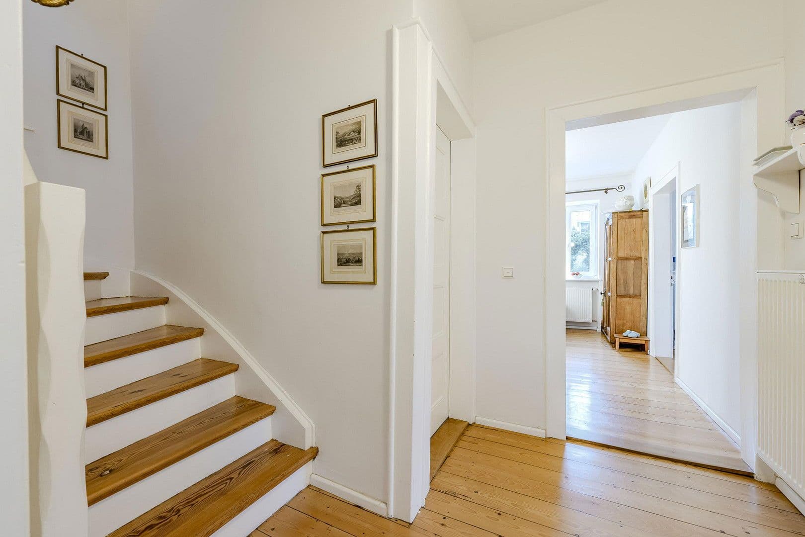 Prenájom domu 130 m², pozemek 446 m², Maikammer, Porýnie-Falcko Prenájom domu 130 m², pozemek 446 m², Maikammer, Porýnie-Falcko