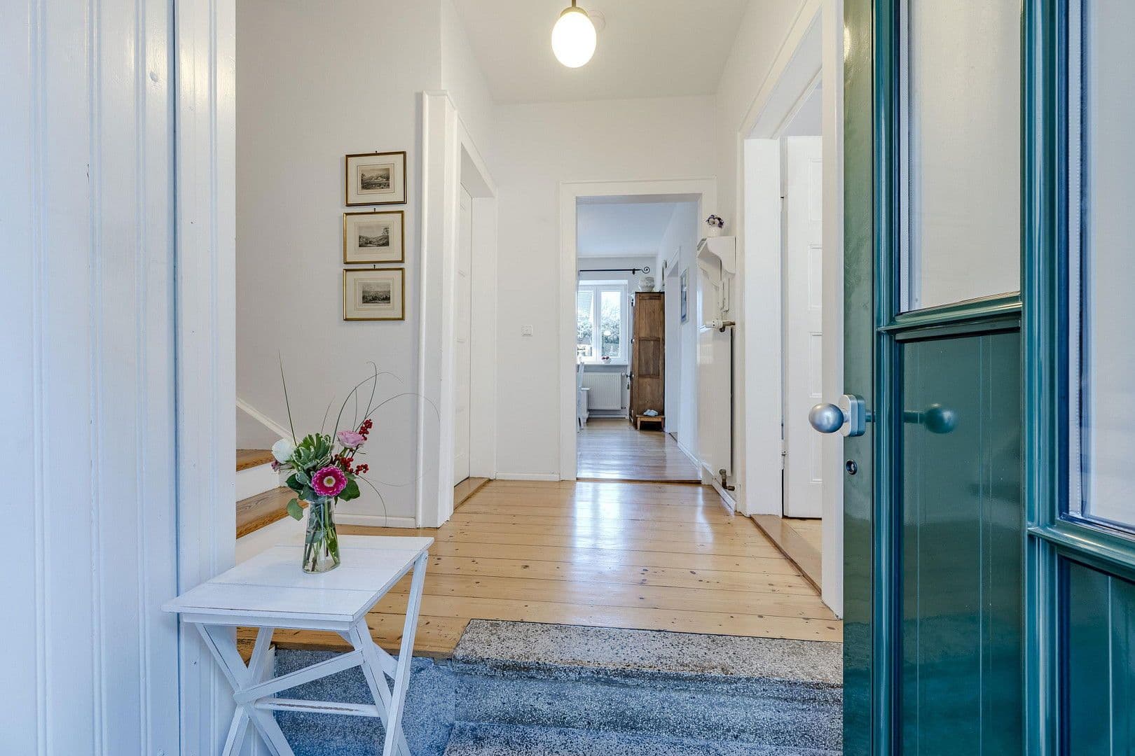 Prenájom domu 130 m², pozemek 446 m², Maikammer, Porýnie-Falcko Prenájom domu 130 m², pozemek 446 m², Maikammer, Porýnie-Falcko