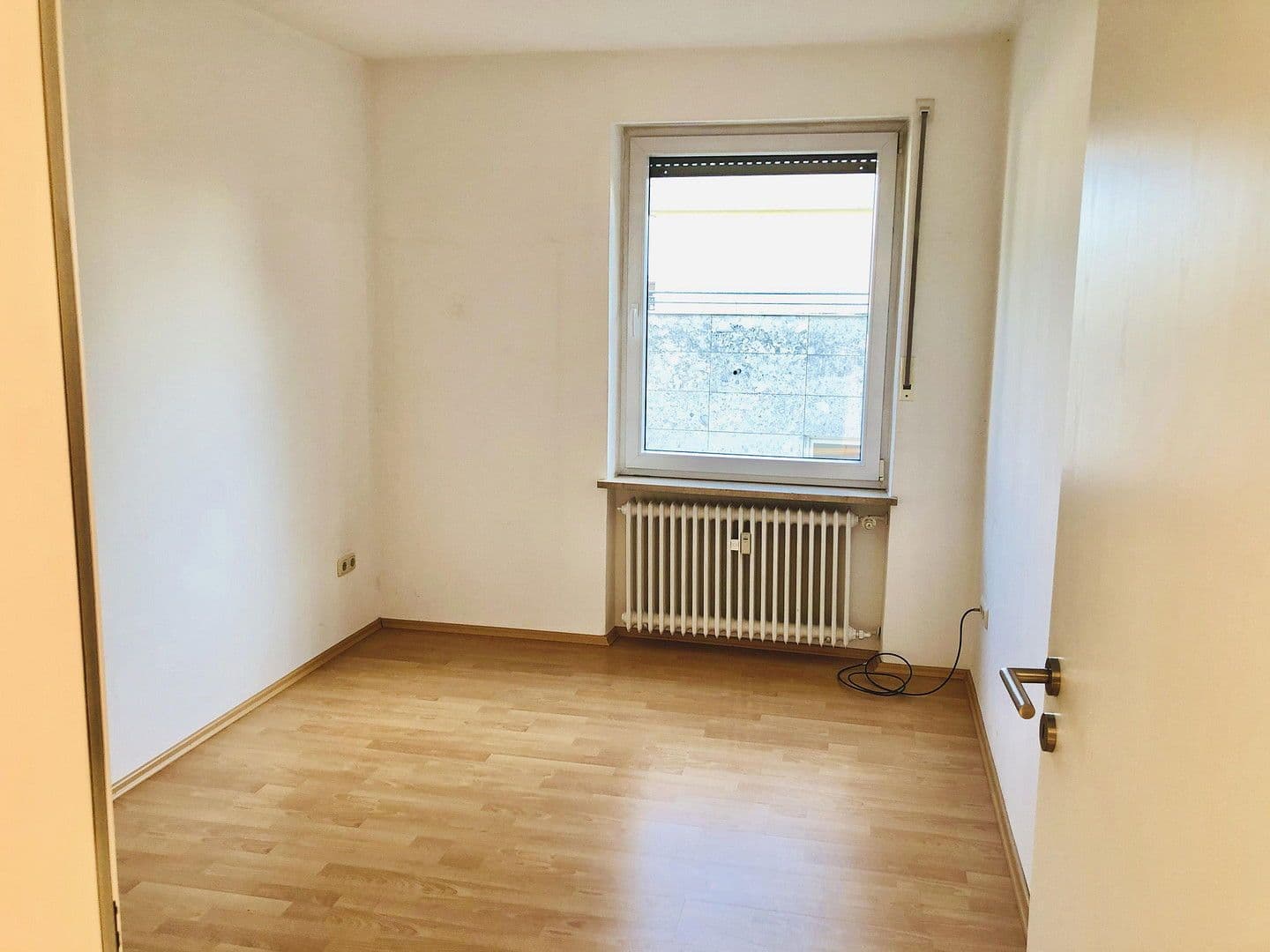 Prenájom bytu 3-izbový 83 m², München, Bavorsko Prenájom bytu 3-izbový 83 m², München, Bavorsko