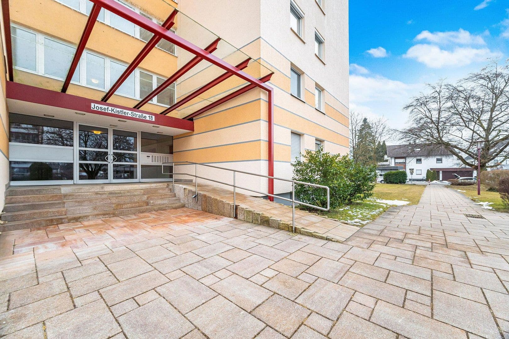 Predaj bytu 3-izbový 74 m², Germering, Bavorsko Predaj bytu 3-izbový 74 m², Germering, Bavorsko