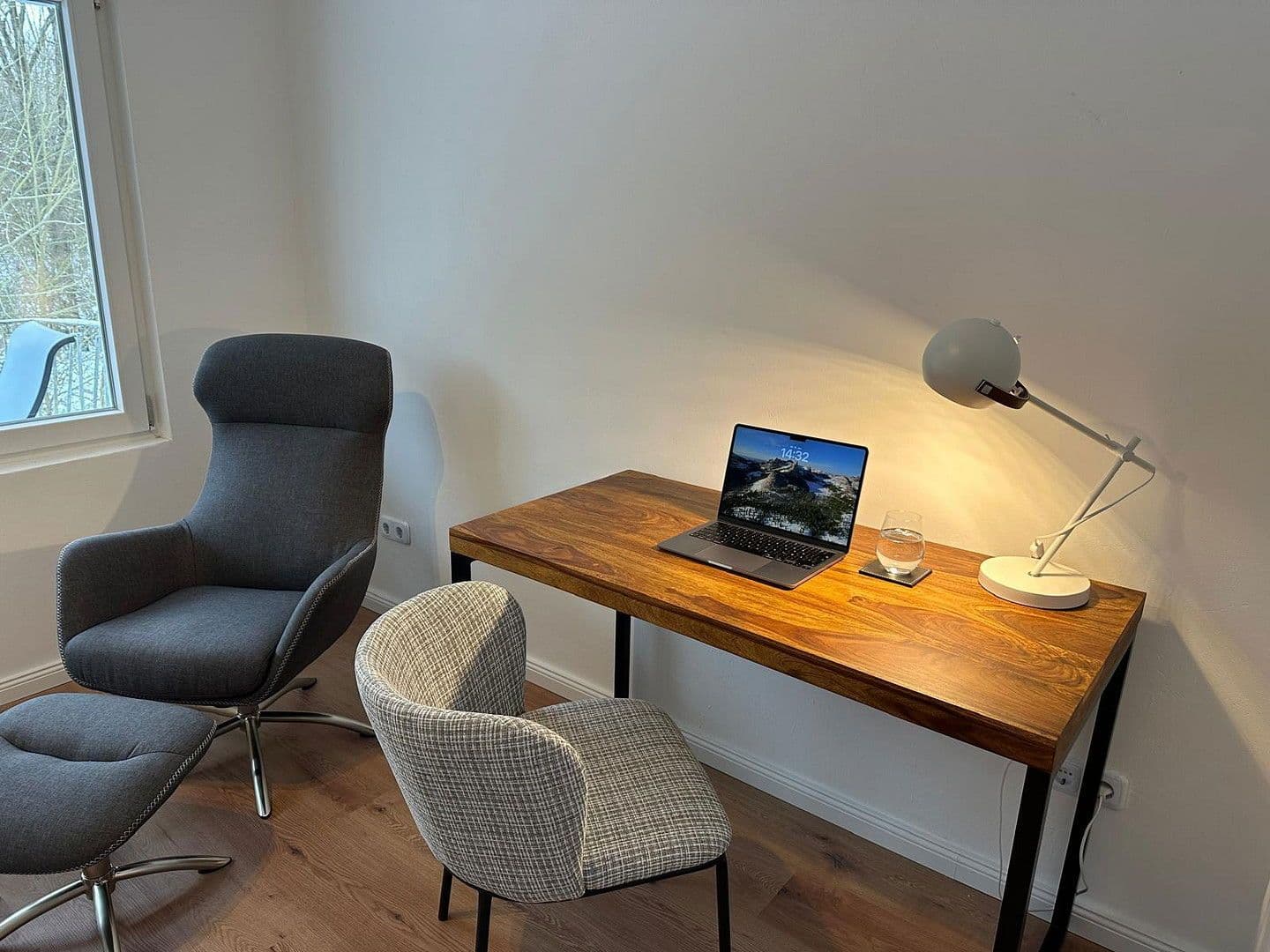 Prenájom bytu 4-izbový 120 m², Ahrensburg, Šlezvicko-Holštajnsko Prenájom bytu 4-izbový 120 m², Ahrensburg, Šlezvicko-Holštajnsko