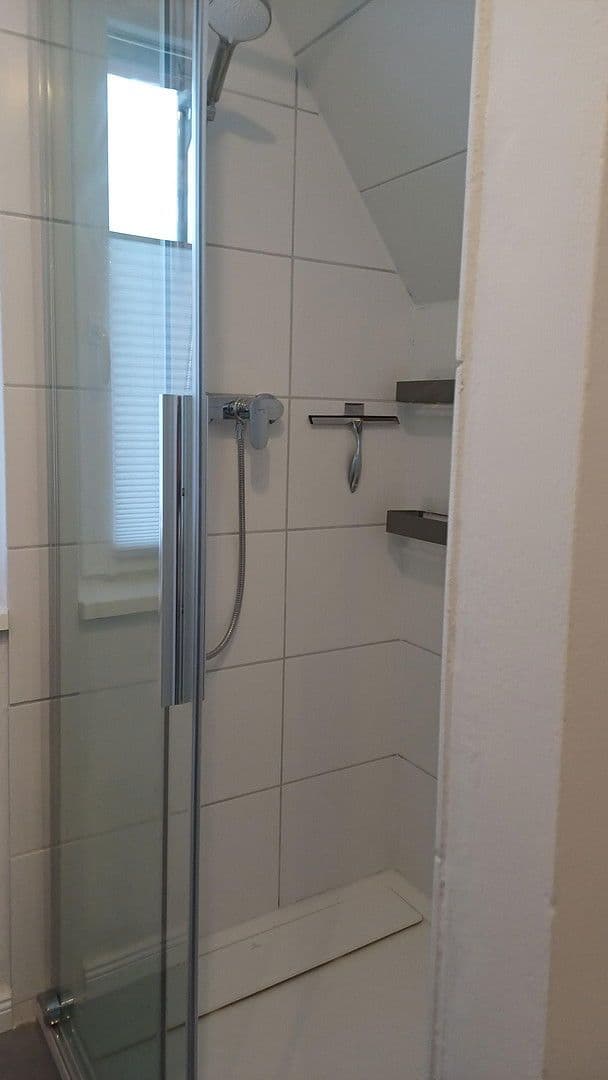 Prenájom bytu 4-izbový 120 m², Ahrensburg, Šlezvicko-Holštajnsko Prenájom bytu 4-izbový 120 m², Ahrensburg, Šlezvicko-Holštajnsko