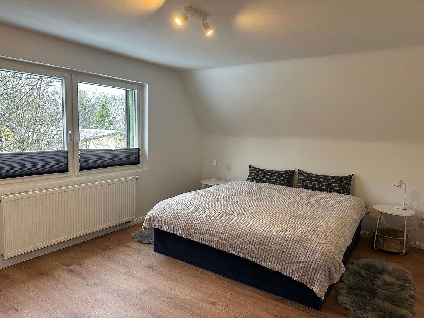 Prenájom bytu 4-izbový 120 m², Ahrensburg, Šlezvicko-Holštajnsko Prenájom bytu 4-izbový 120 m², Ahrensburg, Šlezvicko-Holštajnsko