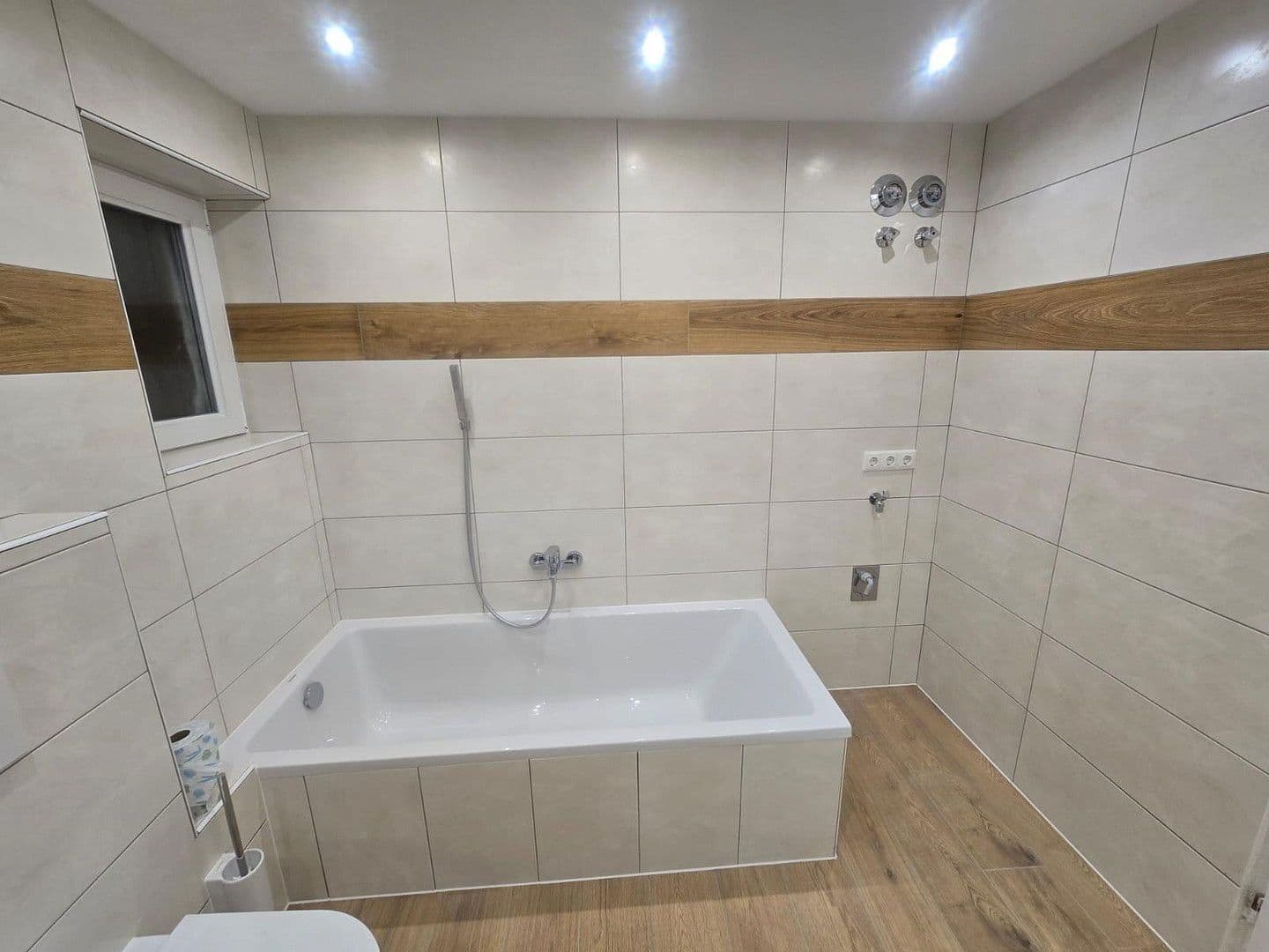 Prenájom bytu 4-izbový 90 m², Unterringingen 72, Bissingen, Bavorsko Prenájom bytu 4-izbový 90 m², Unterringingen 72, Bissingen, Bavorsko