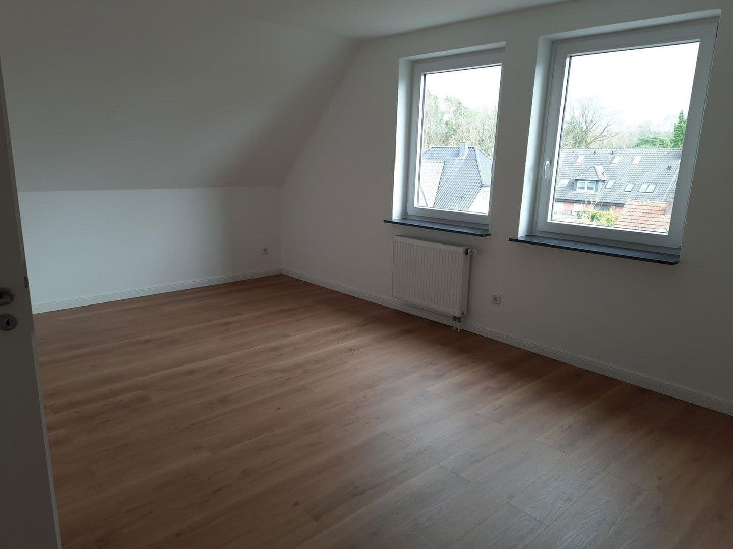 Prenájom bytu 3-izbový 93 m², Achim, Dolné Sasko Prenájom bytu 3-izbový 93 m², Achim, Dolné Sasko