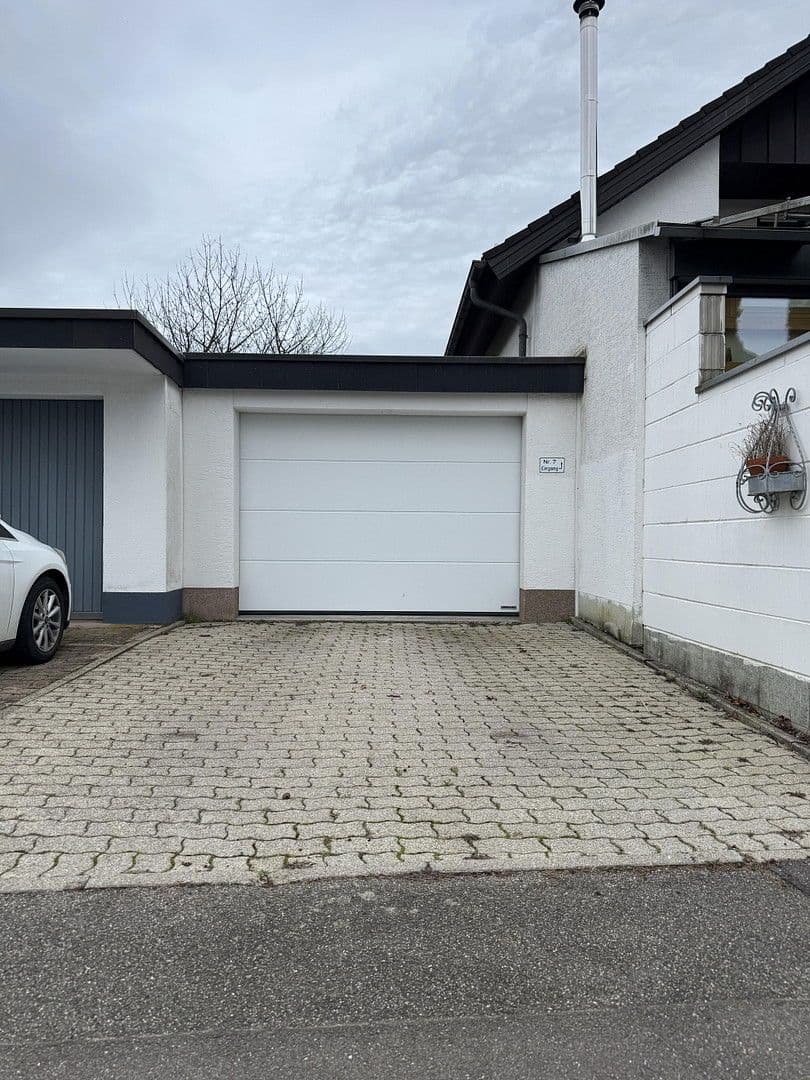 Prenájom domu 220 m², pozemek 554 m², Markgrafenstr. 7, Teningen, Bádensko-Wurttembersko Prenájom domu 220 m², pozemek 554 m², Markgrafenstr. 7, Teningen, Bádensko-Wurttembersko