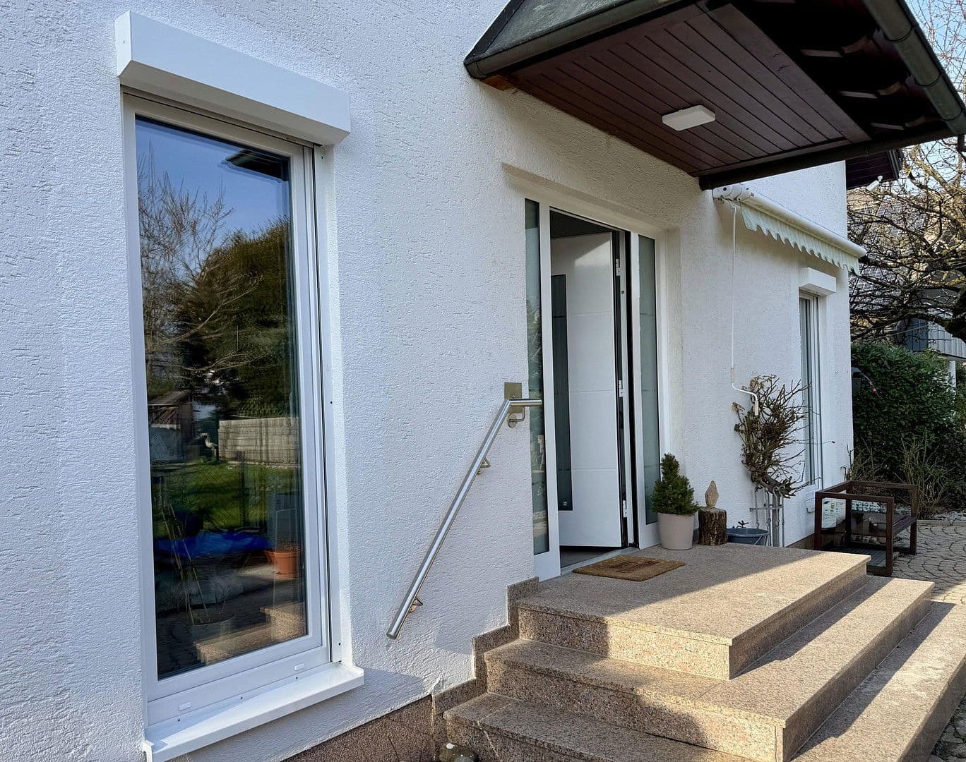 Prenájom domu 220 m², pozemek 554 m², Markgrafenstr. 7, Teningen, Bádensko-Wurttembersko Prenájom domu 220 m², pozemek 554 m², Markgrafenstr. 7, Teningen, Bádensko-Wurttembersko