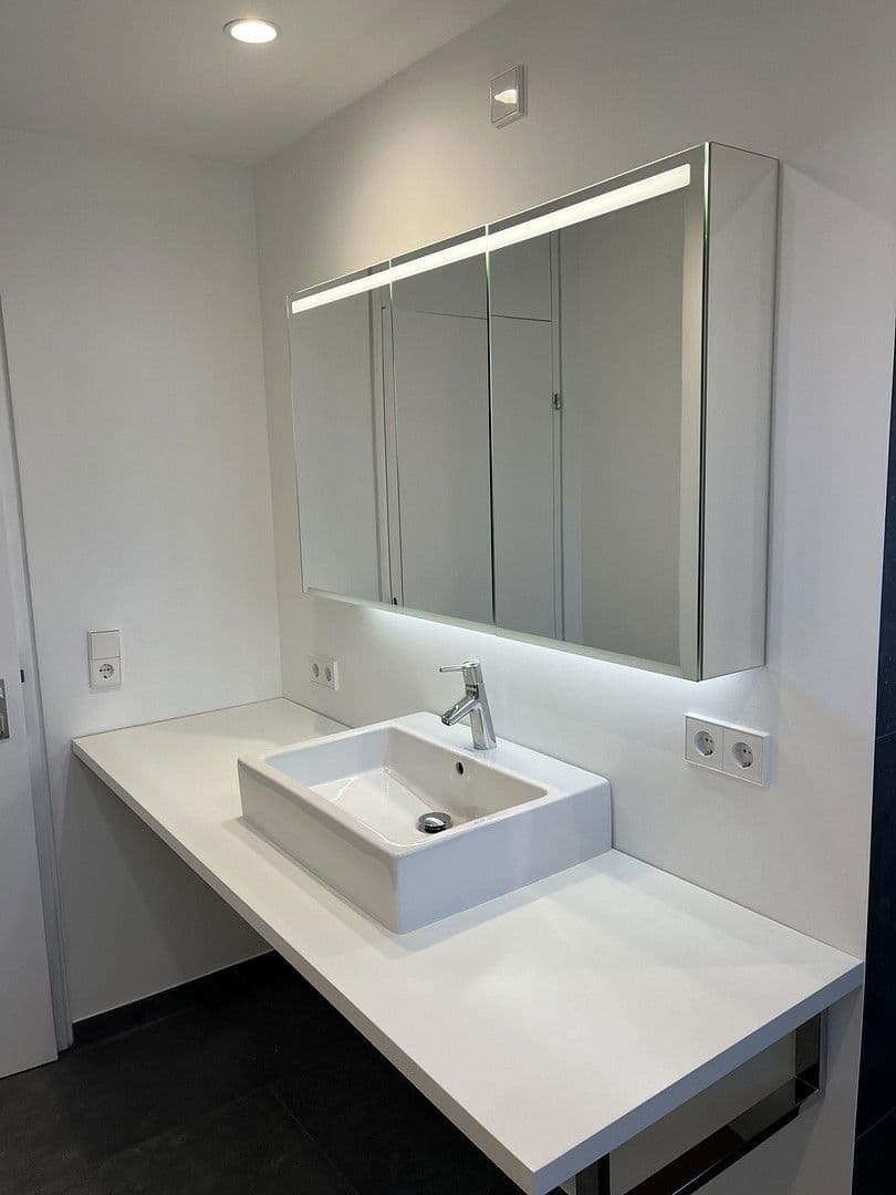 Prenájom bytu 3-izbový 89 m², Im Schafhof 15, Ostfildern, Bádensko-Wurttembersko Prenájom bytu 3-izbový 89 m², Im Schafhof 15, Ostfildern, Bádensko-Wurttembersko