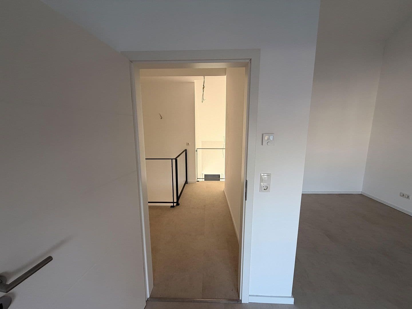 Prenájom bytu 4-izbový 144 m², Neuhofer Straße 45, Mannheim, Bádensko-Wurttembersko Prenájom bytu 4-izbový 144 m², Neuhofer Straße 45, Mannheim, Bádensko-Wurttembersko