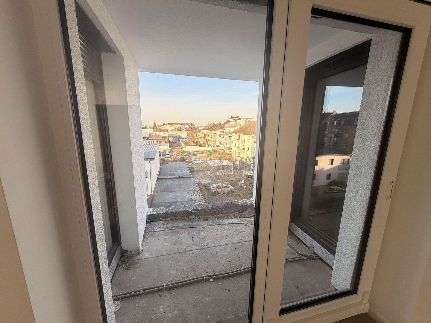 Prenájom bytu 4-izbový 144 m², Neuhofer Straße 45, Mannheim, Bádensko-Wurttembersko Prenájom bytu 4-izbový 144 m², Neuhofer Straße 45, Mannheim, Bádensko-Wurttembersko