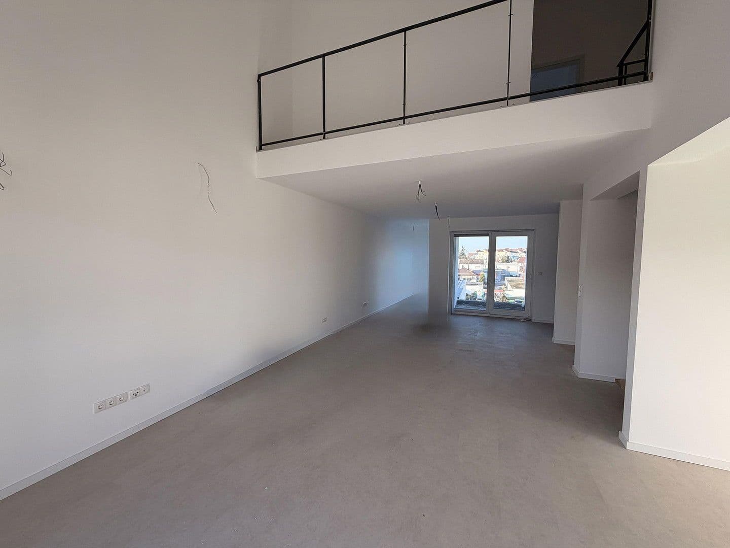 Prenájom bytu 4-izbový 144 m², Neuhofer Straße 45, Mannheim, Bádensko-Wurttembersko Prenájom bytu 4-izbový 144 m², Neuhofer Straße 45, Mannheim, Bádensko-Wurttembersko