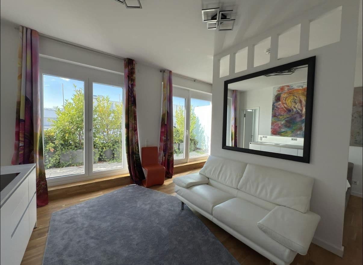 Prenájom bytu 1-izbový 45 m², Berlin, Berlín Prenájom bytu 1-izbový 45 m², Berlin, Berlín