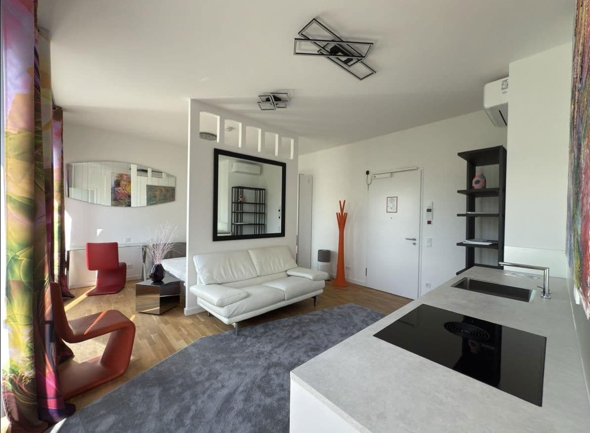 Prenájom bytu 1-izbový 45 m², Berlin, Berlín Prenájom bytu 1-izbový 45 m², Berlin, Berlín