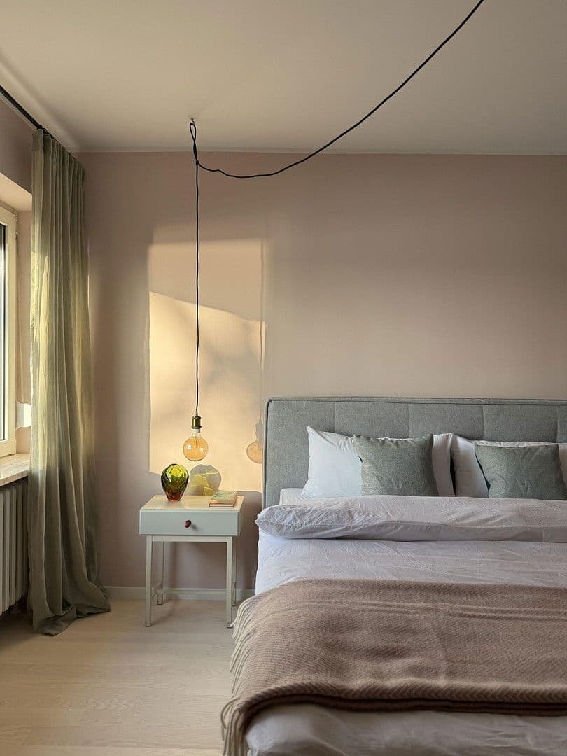 Prenájom bytu 3-izbový 70 m², Düsseldorfer str 45, Köln, Severné Porýnie - Westfálsko Prenájom bytu 3-izbový 70 m², Düsseldorfer str 45, Köln, Severné Porýnie - Westfálsko