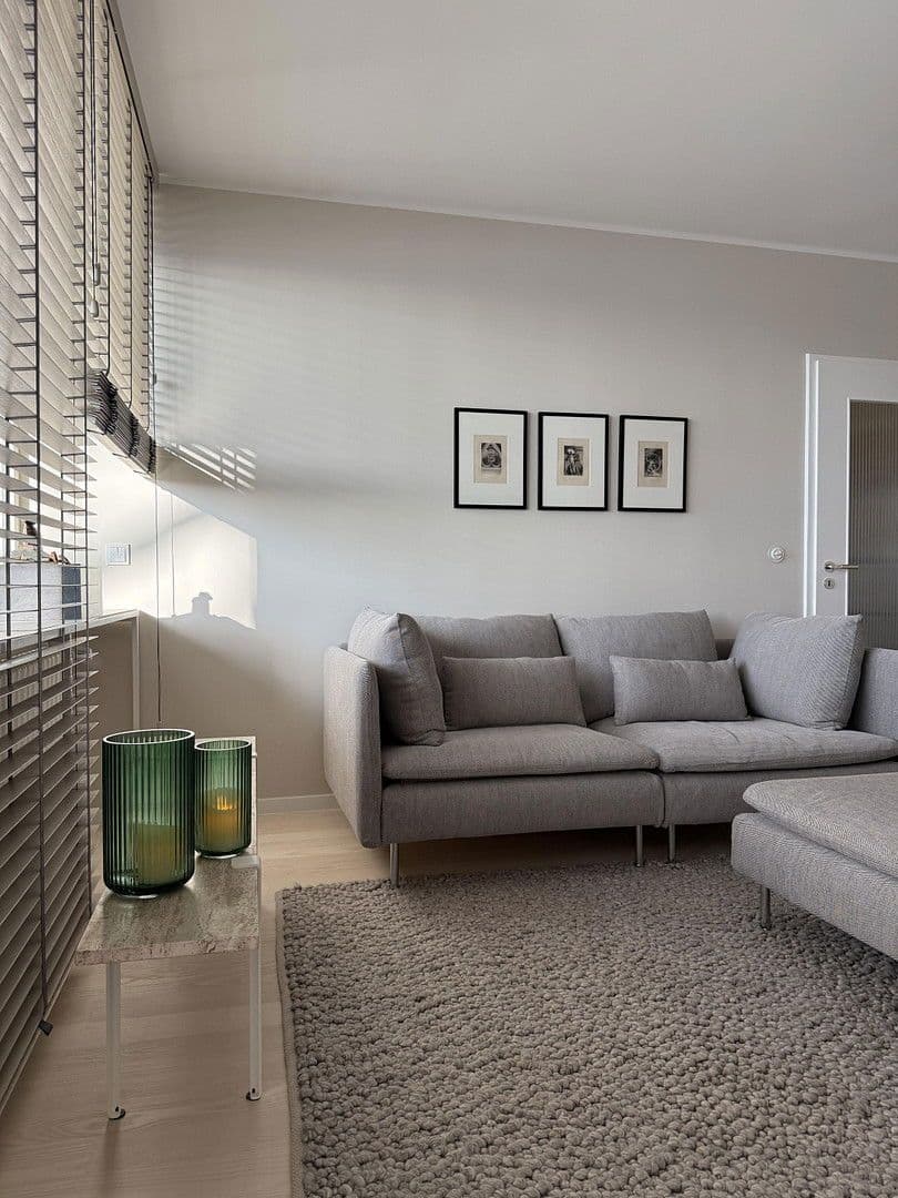 Prenájom bytu 3-izbový 70 m², Düsseldorfer str 45, Köln, Severné Porýnie - Westfálsko Prenájom bytu 3-izbový 70 m², Düsseldorfer str 45, Köln, Severné Porýnie - Westfálsko