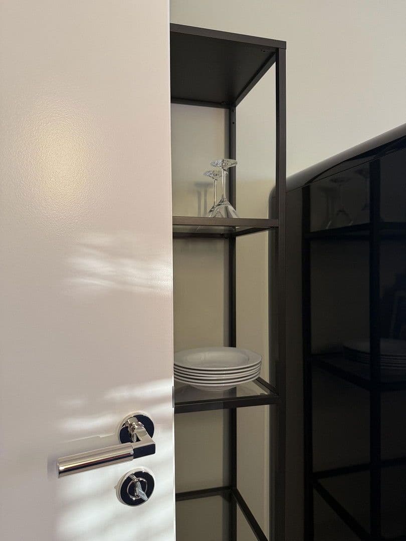 Prenájom bytu 3-izbový 70 m², Düsseldorfer str 45, Köln, Severné Porýnie - Westfálsko Prenájom bytu 3-izbový 70 m², Düsseldorfer str 45, Köln, Severné Porýnie - Westfálsko