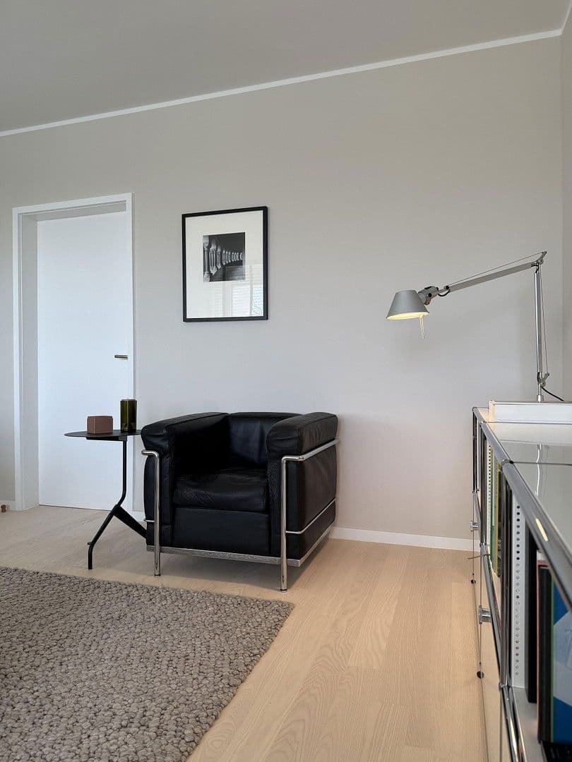 Prenájom bytu 3-izbový 70 m², Düsseldorfer str 45, Köln, Severné Porýnie - Westfálsko Prenájom bytu 3-izbový 70 m², Düsseldorfer str 45, Köln, Severné Porýnie - Westfálsko