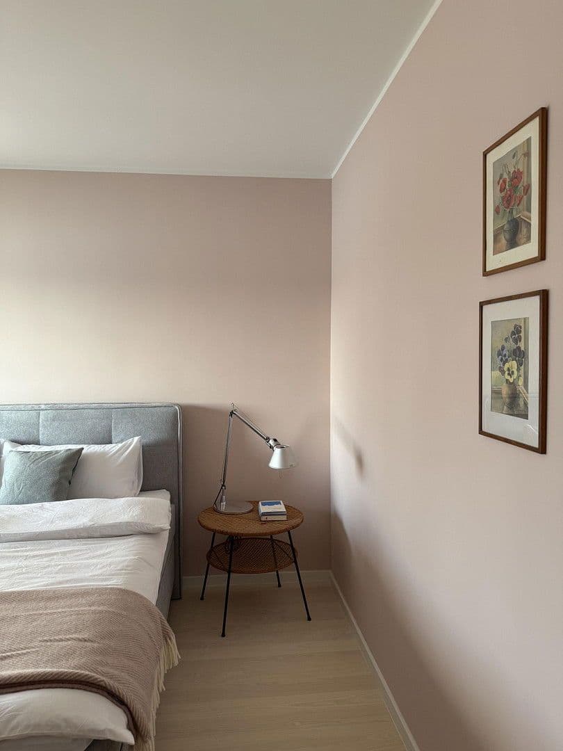 Prenájom bytu 3-izbový 70 m², Düsseldorfer str 45, Köln, Severné Porýnie - Westfálsko Prenájom bytu 3-izbový 70 m², Düsseldorfer str 45, Köln, Severné Porýnie - Westfálsko