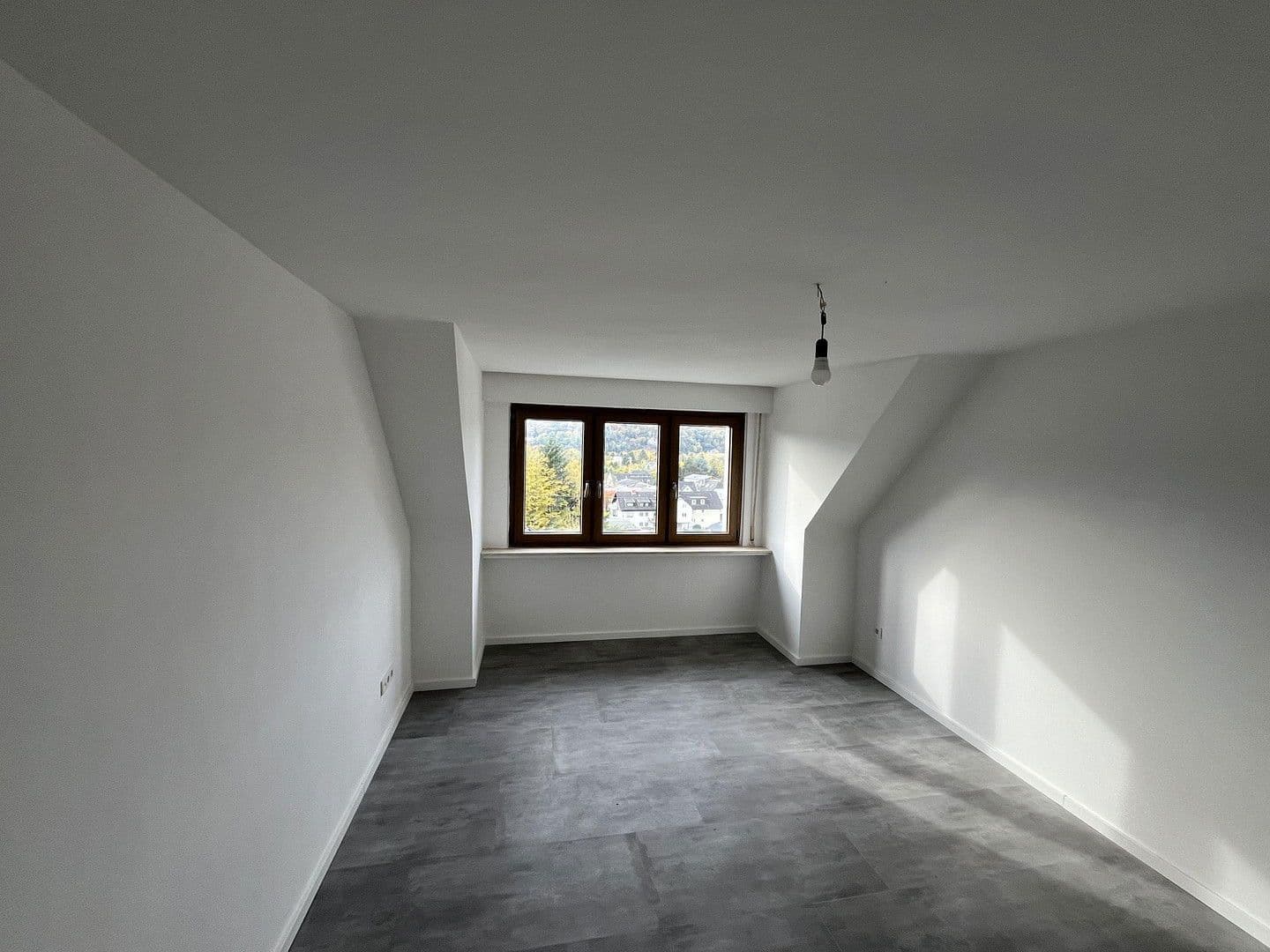 Predaj domu 127 m², pozemek 818 m², Erpel, Porýnie-Falcko Predaj domu 127 m², pozemek 818 m², Erpel, Porýnie-Falcko