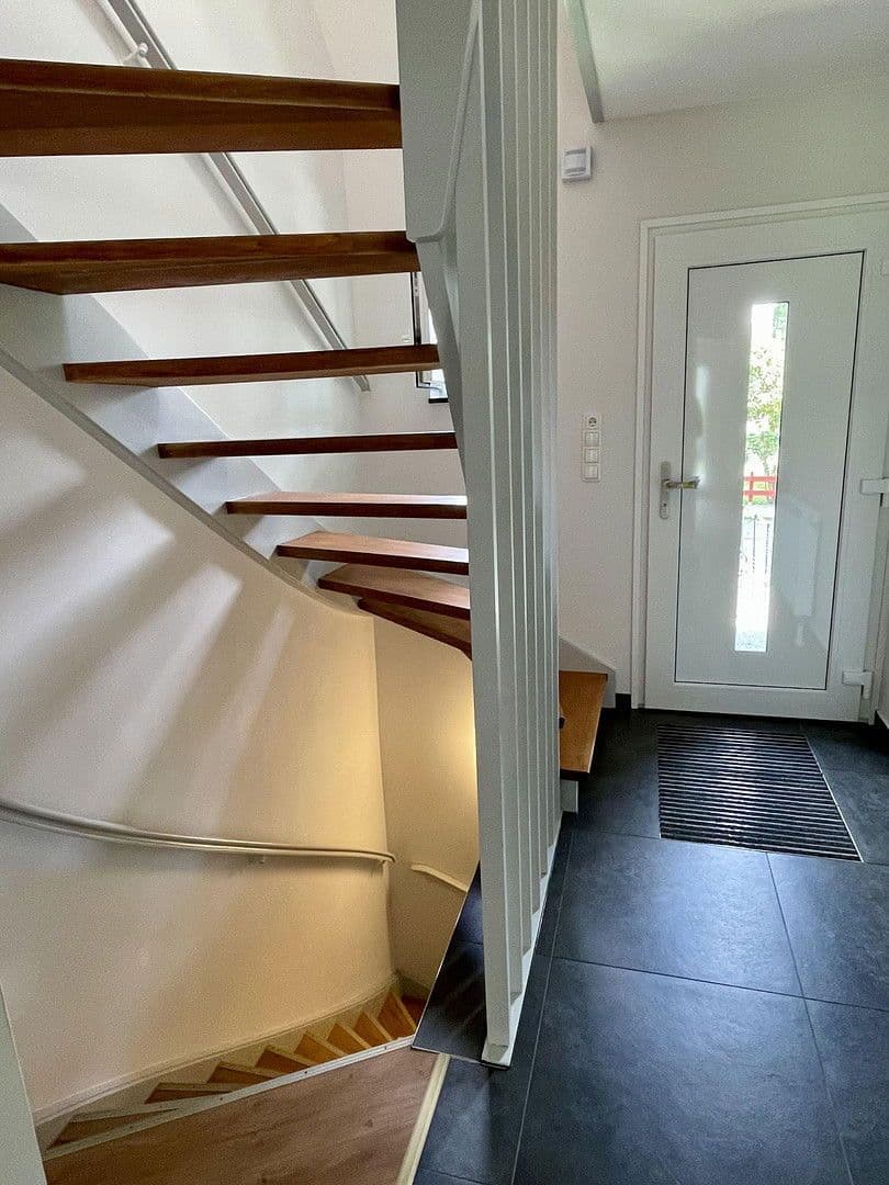 Predaj domu 110 m², pozemek 532 m², Bremen, Brémy Predaj domu 110 m², pozemek 532 m², Bremen, Brémy