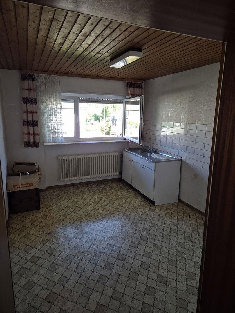 Predaj domu 185 m², pozemek 708 m², Sinsheim, Bádensko-Wurttembersko Predaj domu 185 m², pozemek 708 m², Sinsheim, Bádensko-Wurttembersko