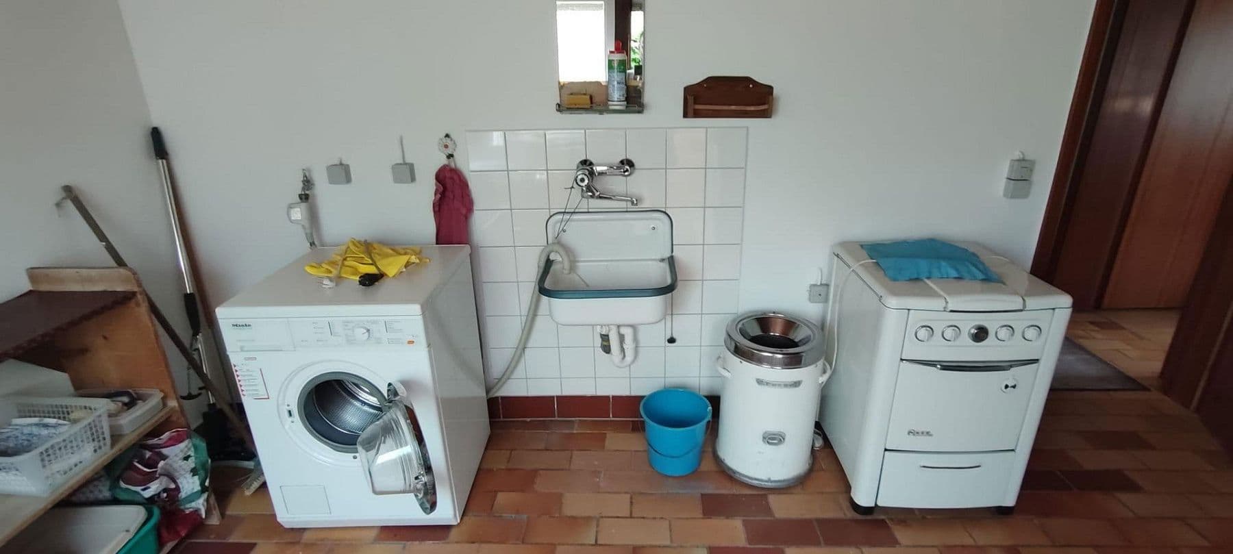 Predaj domu 185 m², pozemek 708 m², Sinsheim, Bádensko-Wurttembersko Predaj domu 185 m², pozemek 708 m², Sinsheim, Bádensko-Wurttembersko