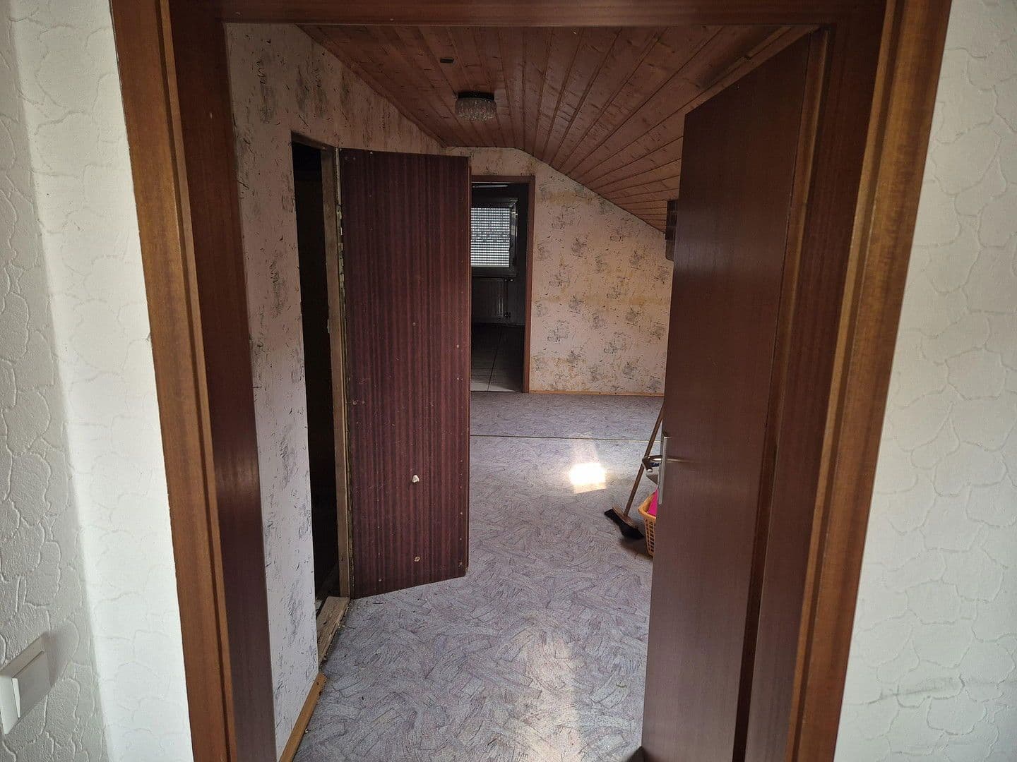 Predaj domu 185 m², pozemek 708 m², Sinsheim, Bádensko-Wurttembersko Predaj domu 185 m², pozemek 708 m², Sinsheim, Bádensko-Wurttembersko