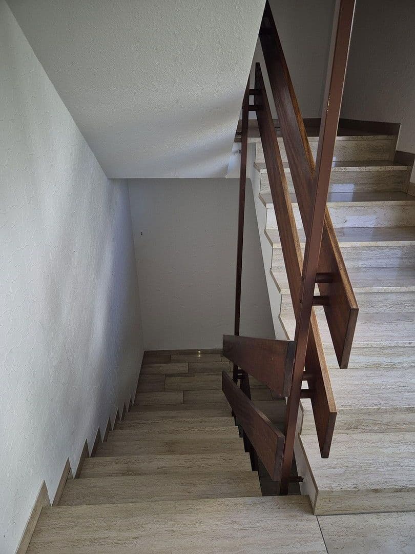 Predaj domu 185 m², pozemek 708 m², Sinsheim, Bádensko-Wurttembersko Predaj domu 185 m², pozemek 708 m², Sinsheim, Bádensko-Wurttembersko