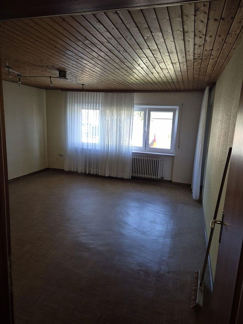 Predaj domu 185 m², pozemek 708 m², Sinsheim, Bádensko-Wurttembersko Predaj domu 185 m², pozemek 708 m², Sinsheim, Bádensko-Wurttembersko